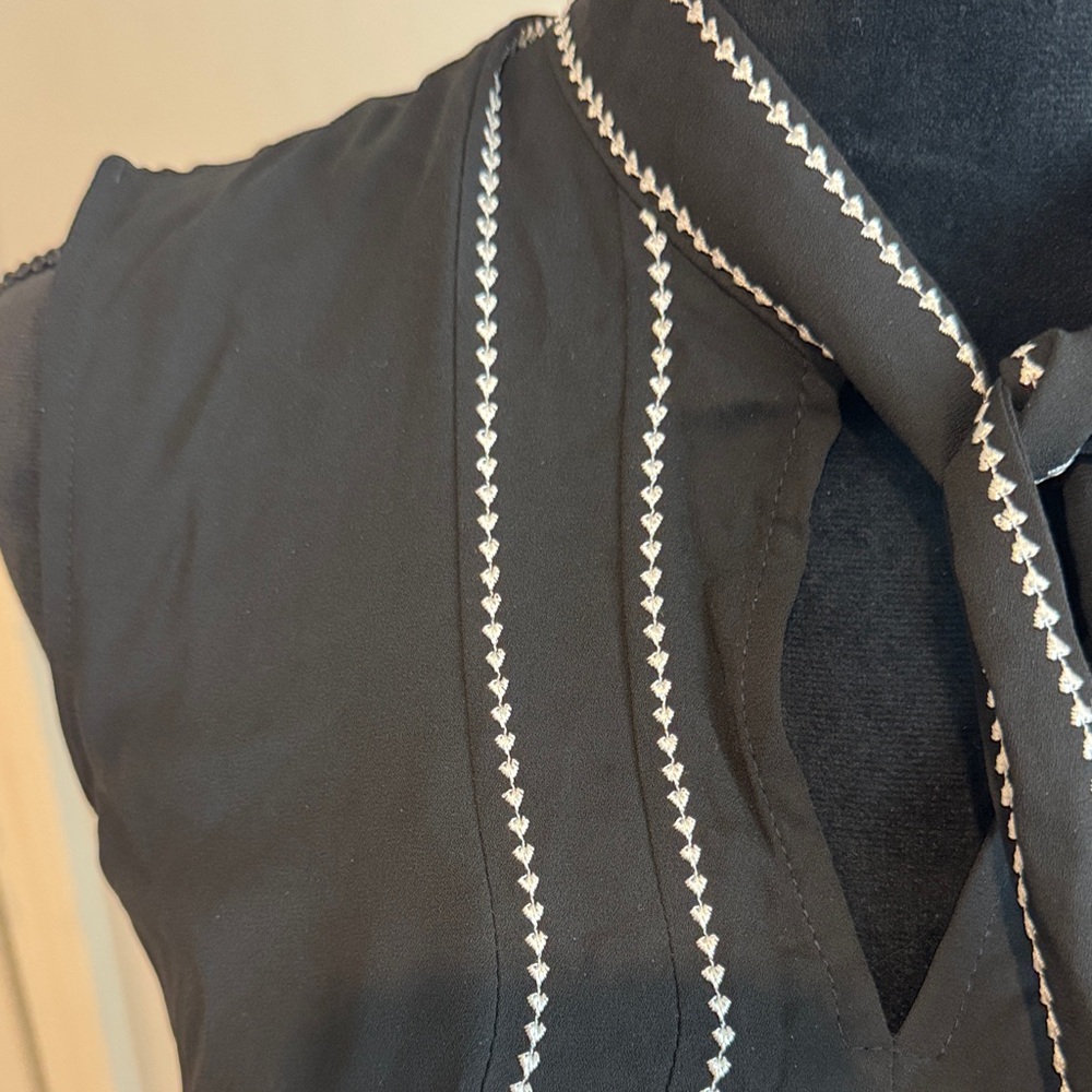 White House Black Market Black Sleeveless Blouse - Picture 2 of 4